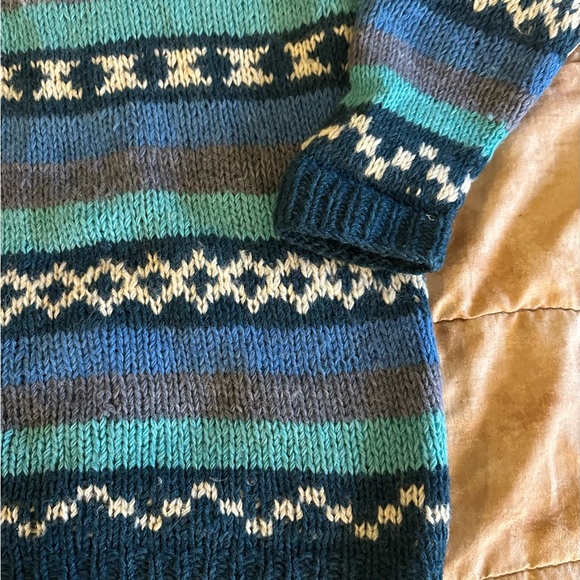 Hand Made in Nepal 100% Wool Blue and Greece Patterned Women's Sweater Med/Large - Picture 12 of 14